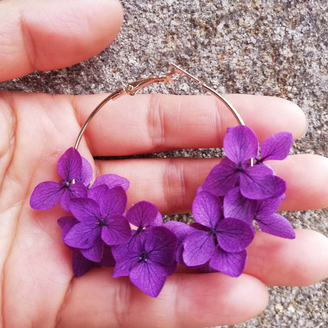 Boucle d'oreilles fleurs stabilisées violet