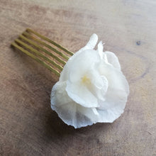 Charger l&#39;image dans la galerie, Peigne à cheveux de fleur stabilisé blanc

