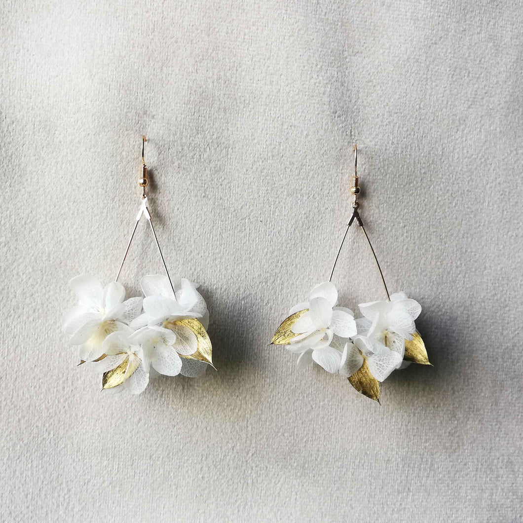Boucle d'oreilles blanc en fleurs séchées