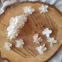 Charger l&#39;image dans la galerie, bijoux de mariage avec fleurs stabilisées et séchée
